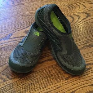 North face slip on water shoe